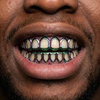 2Pcs/Set Hip Hop Dental Grills Glossy Classic Charm Teeth Grillz Simple Trendy Hollowed-Out Teeth Caps Tooth Socket A3 black