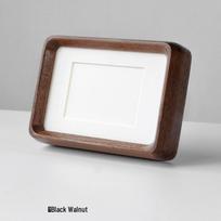 Šiuolaikinis juodojo riešuto masyvo medienos įlaidinis ir kaištinis nuotraukų rėmelis su apvaliais kampais 6-inch (inner frame 10.2*15.2cm) with 4-inch mat