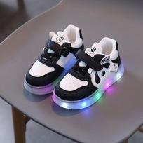 Baby Panda Cartoon Board Shoes LED Light-Up Casual Sneakers for Toddlers & Children Casual Cool Kids Shoes Everyday Sneakers 29 juoda