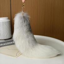 Real Fox Fur Tail Keychain Wolf Tail Fur Tassel Beautiful Accessory Length 40 cm Car Keychains for Women Chain Gifts gray
