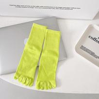 Women's Mid-Calf Breathable Split-Toe Sports Socks, Anti-Odor, Sweat-Wicking, Solid Color Cotton, Five-Toe Design. One Size gray