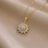 Tulip Cat's Eye Stone Necklace: Women's European & American Style Flower Pendant Clavicle Chain Jewelry gray