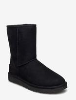 UGG - W Classic Short Ii - Aulinukai plokščiu kulnu - Juoda
