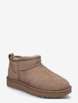 UGG - W Classic Ultra Mini - Žieminiai batai - Smėlio