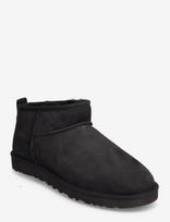 UGG - M Classic Ultra Mini - Žieminiai batai - Juoda