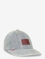 Levi's® - Relaxed Dad Heritage Cap Below - Kepurė - Raudona