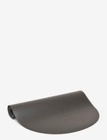 Moonchild Yoga Wear - Crescent Moon Yoga Mat - Sportiniai jogos kilimėliai ir priedai - Juoda