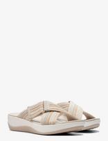 Clarks - Arla Wave D - Plokščiapadės basutės - Smėlio