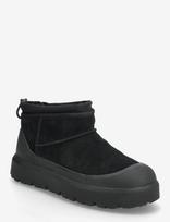 UGG - M Cl Ultra Mini Weather Hybrid - Žieminiai batai - Juoda