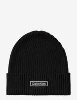 Calvin Klein - Patch Chunky Rib Cotton Beanie - Kepurė - Juoda