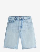 Tommy Jeans - Theo Baggy Short Bj6015 - Džinsiniai šortai - Mėlyna