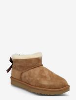 UGG - W Ultra Mini Bailey Bow - Aulinukai plokščiu kulnu - Ruda