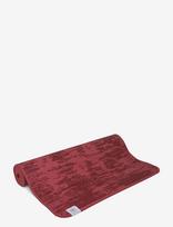 Gaiam - Insta-Grip Yoga Mat Sunset 6Mm - Sportiniai jogos kilimėliai ir priedai - Burgundiška splava