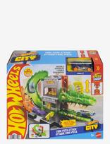 Hot Wheels - City Croc Pizza Attack Playset & 1:64 Scale Toy Car, Speed Snap Track Compatible - Lenktynių trasos - Marga / raštuota