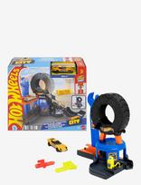 Hot Wheels - City Downtown Tire Shop Playset & 1:64 Scale Toy Car, Speed Snap Track Compatible - Lenktynių trasos - Marga / raštuota