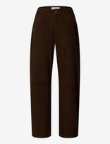 Selected - Slwkaya Mw Suede Barrel Trouser - Odinės tamprės-kelnės - Ruda