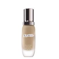La Mer The Soft Fluid Long Wear Foundation SPF 20 makiažo pagrindas, atspalvis: 33 Suede, 30 ml