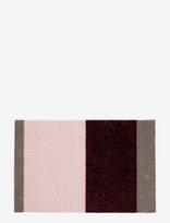 Tica Copenhagen - Floormat, Stripes Bordeaux/Rose/Sand, 40X60X0,7 Cm - Durų kilimėlis - Rožinė