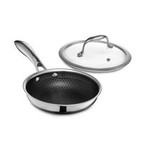 HexClad hibridinis nelimpantis 7 colių keptuvas su stikliniu dangčiu. Nerūdijančio plieno, 18 cm. Tinka indaplovei, orkaitei ir indukcinei kaitlentei. gray