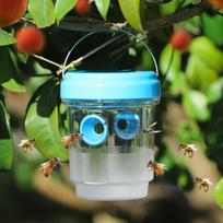 New Solar Powered Wasp Trap Box PP Reusable Bee Trap Bottle Transparent Hanging Wasp Killer Garden Supplies white