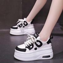 Sports and leisure black and white panda shoes autumn new small muffin thick sole increase 40 juoda
