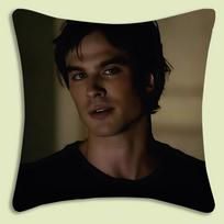 1 vnt. Damon Salvatore pagalvių komplektas „Vampyrų dienoraščiai“ Pagalvės užvalkalas Sofos dekoras Namų dvipusiai spausdintas mielas pagalvės užvalkalas 20x20Inch