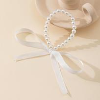 Vintage European-American Velvet Bowknot Choker Necklace with Pearls for Women beige