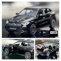 1:32 Benzs GLC 400e visureigis lydinio automobilio modelis lieto metalo žaislinė transporto priemonė automobilio modelis garso ir šviesos imitacija kolekcija vaikų dovana juoda