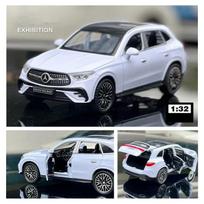 1:32 Benzs GLC 400e visureigis lydinio automobilio modelis lieto metalo žaislinė transporto priemonė automobilio modelis garso ir šviesos imitacija kolekcija vaikų dovana balta