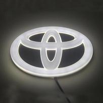 4D Luminous LED Light Front Grille Badge Is Suitable for Toyota TOYOTA Car Logo Trunk Logo Modification RT2 10cmX7cm balta