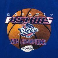 Detroit Pistons NBA Champions 2004 Basketball Graphic T Shirt XL Unisex T-Shirt XL brown