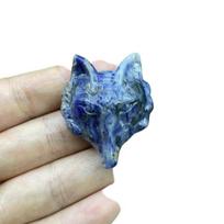 Akmens vilko pakabukas,  created-sapphire