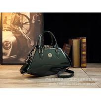 2023 Winter New Foreign Trade Dumpling-Shaped Patent Leather Women's Handbag Matching Leather Jacket Shoulder Bag Manufacturer Wholesale tamsiai žalia spalva
