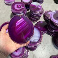 Natural Agate Slices: Purple, Gray, Blue, White, Green, Black, Red - Decorative Agate Ornaments Round 6cm-8cm rožinė raudona spalva