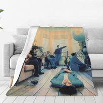 Definitely Maybe Artwork Rock Band Albums Blanket O-Oasis Flannel Funny Warm Throw Blankets for Home Restaurant All Season 75X95CM beige