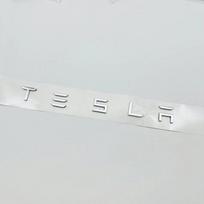 3D ABS raidės Tesla logotipas Anglies pluošto chromo juoda raudona emblema Automobilio galinės bagažinės lipdukai Tesla Model 3 Y X S galiniams lipdukams priedai