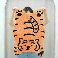 Cute Shaped Cartoon Tiger Bedroom Bedside Rug Living Room Kitchen Bathroom Carpet Rug Foot Mat Soft Home Decor 60X90CM (2X2.95FT beige