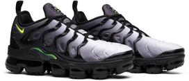 924453-009 Nike Air Vapormax Plus  Black/Volt  (Men's) 11 gray