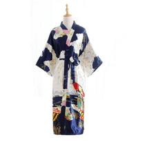 Moteriškas naktinis chalatas kimono stiliumi ilgas šilkinis chalatas su diržu japoniški drabužiai povo rašto šilkinė pižama One Size tamsiai mėlyna spalva