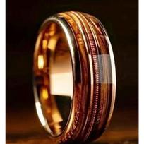 Men's 8mm Guitar String Ring, Black Stainless with Whiskey Barrel Wood Inlay, Retro Guitarist Band, Fashion Wedding Jewelry 13 rožinio aukso spalvos
