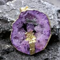Amethyst Hollow Raw Stone Pendant With Gold Frame For Elegant Jewelry Collectors violetinė