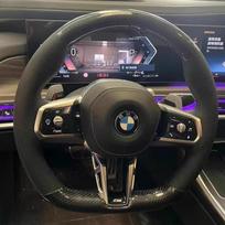 Rankomis siūta anglies pluošto ir tikros odos automobilio vairo apdangalas BMW 325i 330LI 740li 530LI 2025 gray
