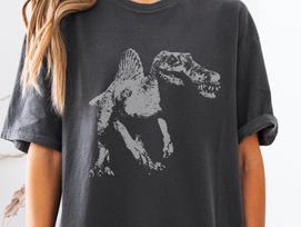 Spinosaurus Vintage T-Shirt – Retro Prehistoric Dinosaur Art Tee, Funny Dino Lover Gift, Classic Natural History Style S gray