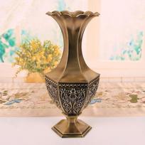 Europos retro šešiakampė vaza Ornamentas Meno reljefinė vaza Rankdarbis Namų svetainės dekoracija beige