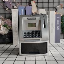 Angliškas ATM taupyklė: Automatinis įnašas ir išėmimas, Apsaugotas slaptažodžiu, Išmanusis balso bankomatas. 13 x 13.5 x 17 cm