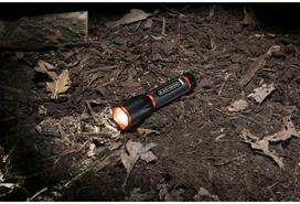 Black & Decker Juodas & Decker LATARKA TAKTYCZNA aliumininės 3W 120LUMENÓW Juodas + DECKER