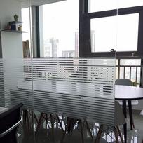 Matinė balta lango plėvelė Privatus matinis šilumos kontrolės stiklo danga namams, nepermatomas lipnus vonios kambario durų lipdukas 40cm*1m