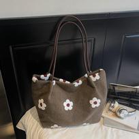 A Large-capacity, Trendy Underarm Tote Fashionable Hand-carry Casual Single-shoulder Bag for Commuting kava