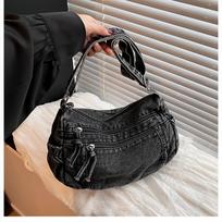 Women's Large Capacity Denim Crossbody Bag - Trendy Retro Shoulder Bag for Casual and Commute One Size juoda