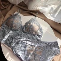 Prancūziškas seksualus nėriniuotas liemenėlių rinkinys moteriškas apatinis trikotažas Itin plona trikampio formos liemenėlė Romantiška juoda siuvinėjimas bralette M gray